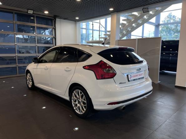Ford Focus III с пробегом 2011 года, цена 593 000 рублей, 223387 км, хэтчбек, Автокод Объявления