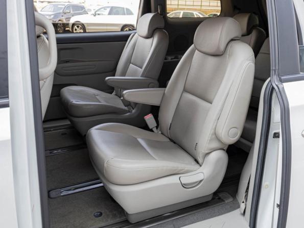 Kia Carnival III с пробегом 2017 года, цена 2 275 000 рублей, 94398 км, минивэн, Автокод Объявления