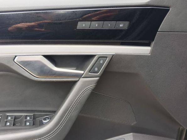 Volkswagen Touareg III с пробегом 2019 года, цена 5 066 000 рублей, 120300 км, внедорожник, Автокод Объявления