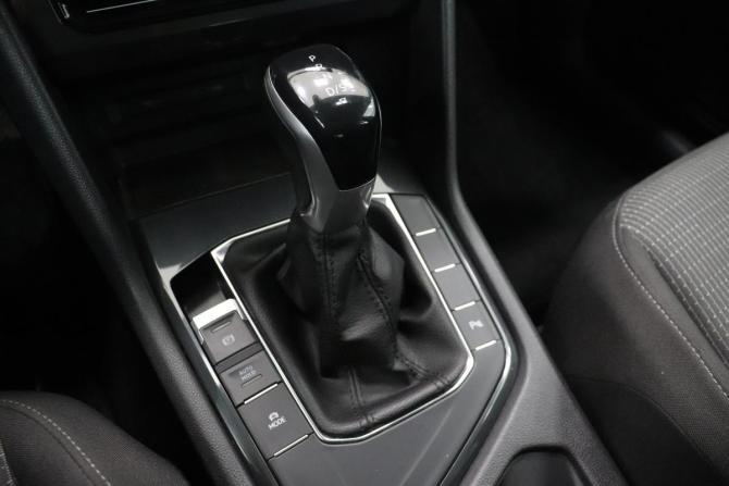 Volkswagen Tiguan II Рестайлинг с пробегом 2021 года, цена 2 081 000 рублей, 158850 км, внедорожник, Автокод Объявления