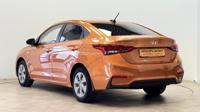 Hyundai Solaris II с пробегом 2018 года, цена 1 115 000 рублей, 151759 км, седан, Автокод Объявления