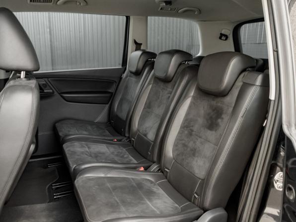 Volkswagen Sharan II с пробегом 2011 года, цена 1 300 000 рублей, 139900 км, минивэн, Автокод Объявления