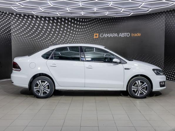 Volkswagen Polo V Рестайлинг с пробегом 2018 года, цена 1 105 000 рублей, 79742 км, седан, Автокод Объявления