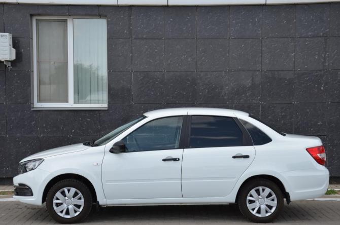 Lada (ВАЗ) Granta I Рестайлинг с пробегом 2022 года, цена 899 900 рублей, 50373 км, седан, Автокод Объявления