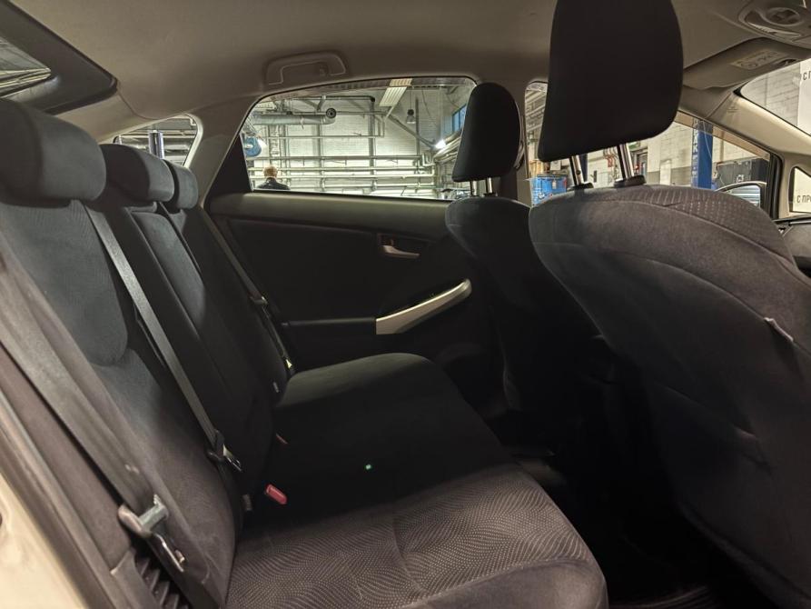 Toyota Prius III Рестайлинг (XW30) Санкт-Петербург  - изображение 10