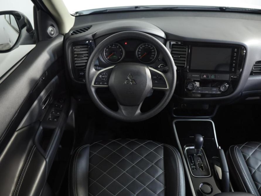 Mitsubishi Outlander III Рестайлинг 3 Санкт-Петербург  - изображение 11
