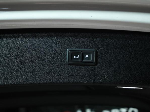 Audi Q5 II (FY) Рестайлинг с пробегом 2020 года, цена 3 050 000 рублей, 97998 км, внедорожник, Автокод Объявления
