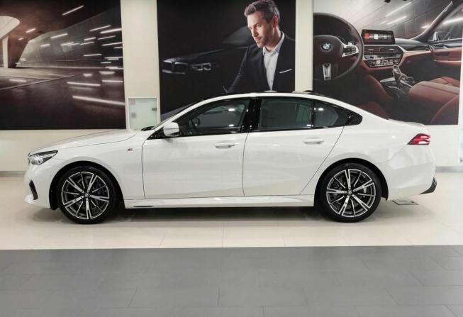 Новый BMW 5 серии VIII (G60/G61/G68) 2025 года, цена 10 949 900 рублей, седан, Автокод Объявления