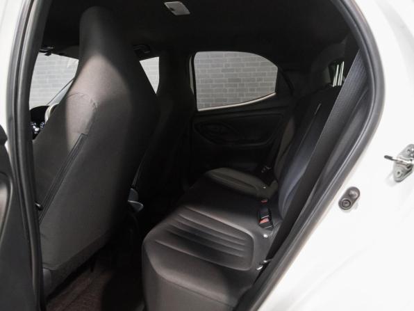 Toyota Yaris IV с пробегом 2020 года, цена 1 300 000 рублей, 93337 км, хэтчбек, Автокод Объявления