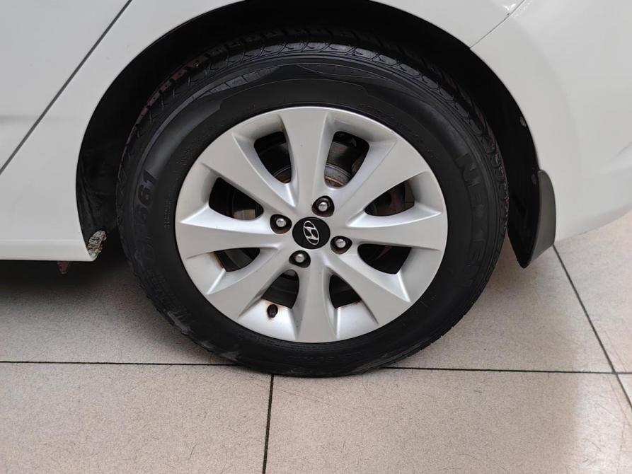 Hyundai Solaris I Рестайлинг Подольск  - изображение 24