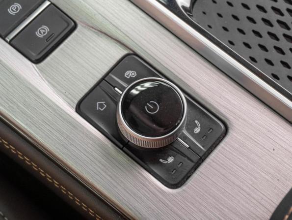 Omoda S5 с пробегом 2023 года, цена 1 465 000 рублей, 61916 км, седан, Автокод Объявления