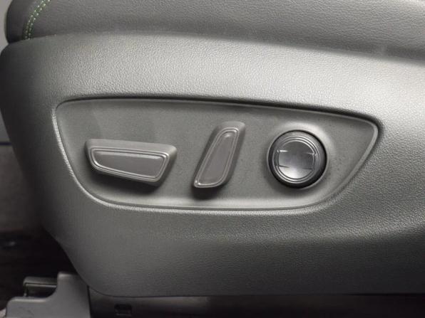 Toyota RAV4 V (XA50) с пробегом 2025 года, цена 3 935 000 рублей, 10 км, внедорожник, Автокод Объявления