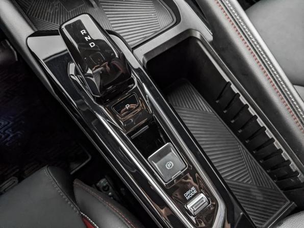 Geely Coolray I Рестайлинг с пробегом 2023 года, цена 2 150 000 рублей, 31500 км, внедорожник, Автокод Объявления