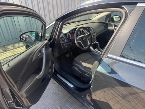Opel Astra J с пробегом 2012 года, цена 675 000 рублей, 202351 км, универсал, Автокод Объявления