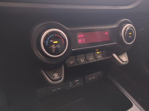 Kia Rio IV с пробегом 2019 года, цена 1 470 000 рублей, 93579 км, седан, Автокод Объявления