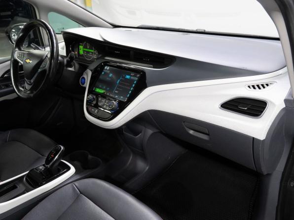 Chevrolet Bolt I с пробегом 2017 года, цена 2 150 000 рублей, 212300 км, хэтчбек, Автокод Объявления