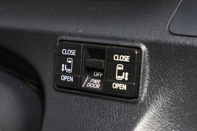 Toyota Sienta II с пробегом 2018 года, цена 1 499 000 рублей, 124322 км, компактвэн, Автокод Объявления