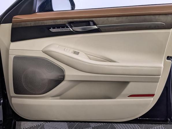 Genesis G90 I Рестайлинг с пробегом 2020 года, цена 4 950 000 рублей, 39253 км, седан, Автокод Объявления