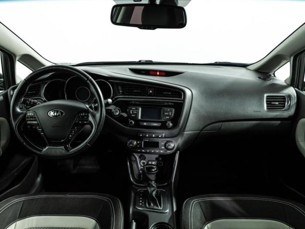 Kia Ceed II Рестайлинг с пробегом 2015 года, цена 1 370 000 рублей, 124024 км, хэтчбек, Автокод Объявления