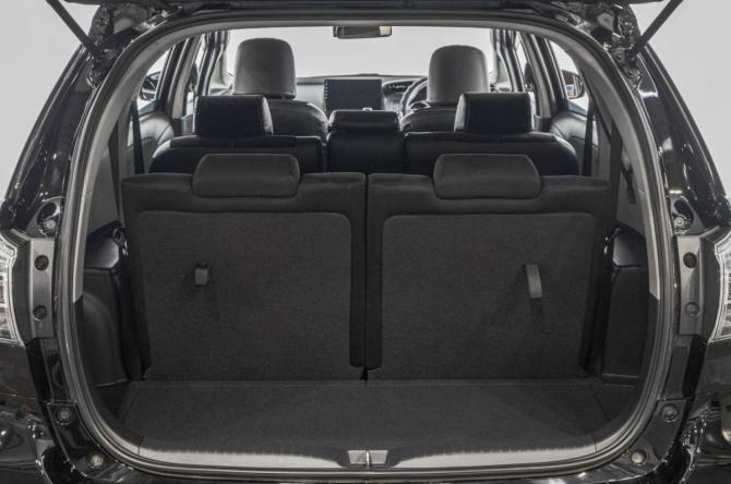 Toyota Wish II Рестайлинг с пробегом 2014 года, цена 1 699 000 рублей, 56000 км, минивэн, Автокод Объявления