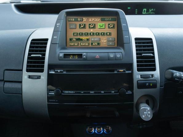 Toyota Prius II Рестайлинг (XW20) с пробегом 2008 года, цена 799 000 рублей, 221890 км, лифтбек, Автокод Объявления