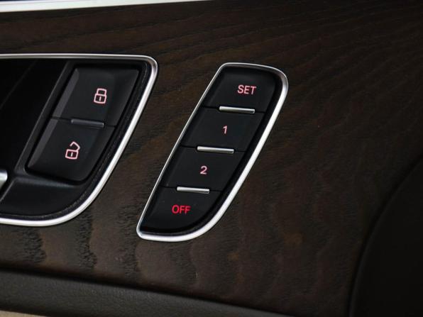 Audi A6 IV (C7) Рестайлинг с пробегом 2015 года, цена 1 547 000 рублей, 224768 км, седан, Автокод Объявления