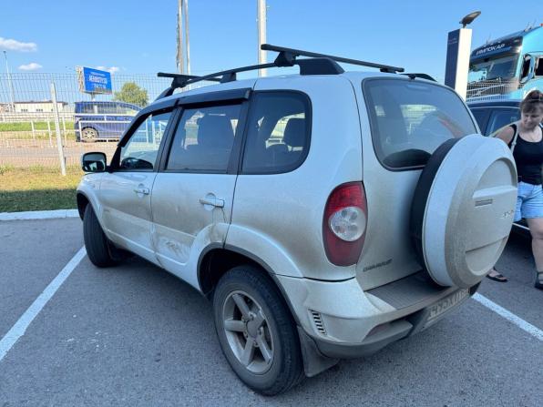 Chevrolet Niva I Рестайлинг с пробегом 2016 года, цена 630 000 рублей, 150000 км, внедорожник, Автокод Объявления
