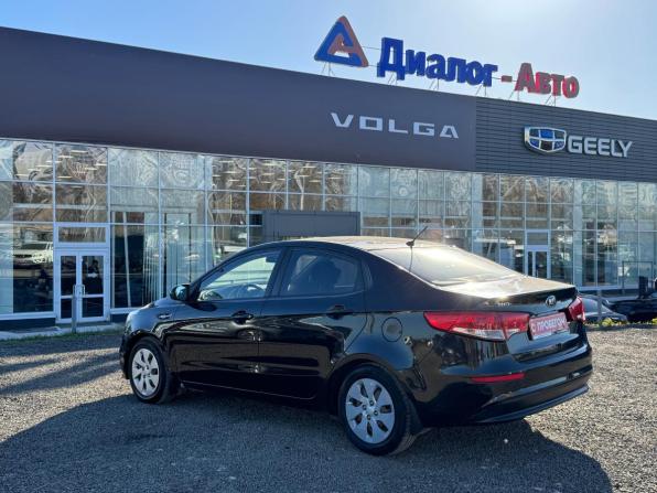 Kia Rio III Рестайлинг с пробегом 2017 года, цена 907 000 рублей, 231088 км, седан, Автокод Объявления
