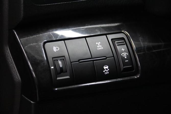 Kia Sorento II Рестайлинг с пробегом 2017 года, цена 1 795 950 рублей, 212212 км, внедорожник, Автокод Объявления
