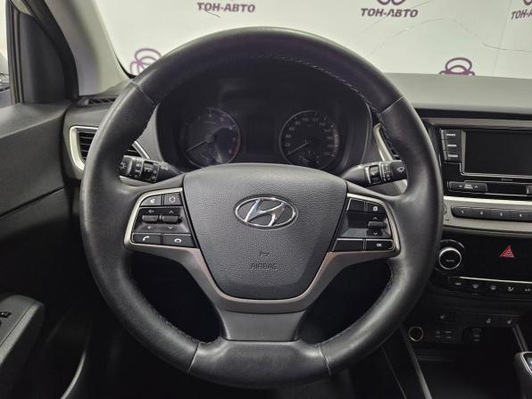 Hyundai Solaris II с пробегом 2017 года, цена 1 095 000 рублей, 178508 км, седан, Автокод Объявления