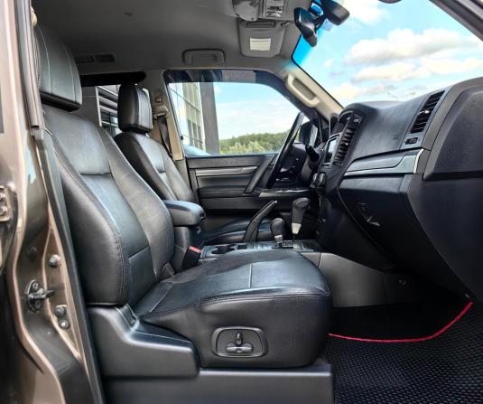 Mitsubishi Pajero IV Рестайлинг 1 с пробегом 2012 года, цена 1 899 000 рублей, 158618 км, внедорожник, Автокод Объявления