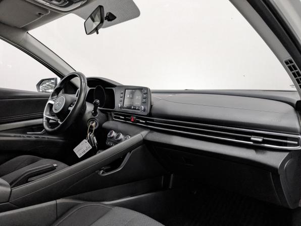 Hyundai Elantra VII (CN7) с пробегом 2022 года, цена 2 055 000 рублей, 73028 км, седан, Автокод Объявления