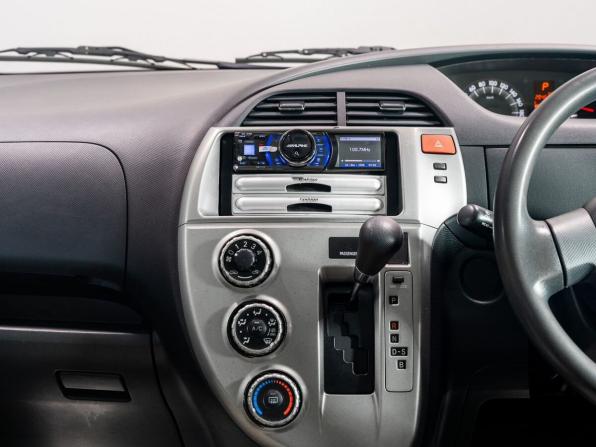 Toyota Ractis I с пробегом 2007 года, цена 695 000 рублей, 204639 км, хэтчбек, Автокод Объявления