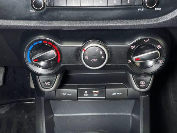 Kia Rio IV с пробегом 2018 года, цена 995 000 рублей, 289313 км, седан, Автокод Объявления