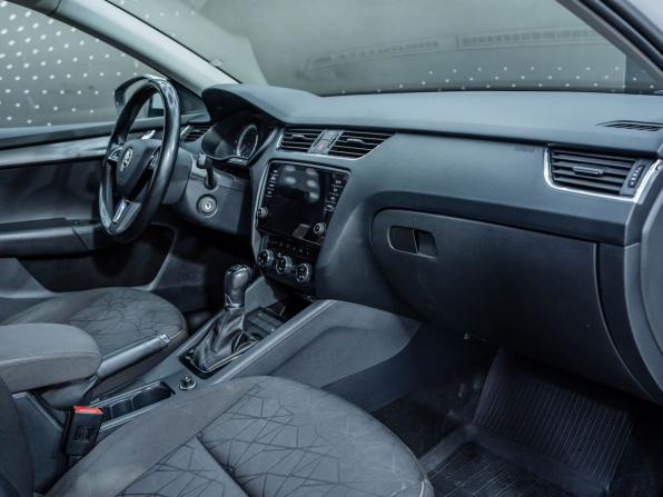 Skoda Octavia III (A7) Рестайлинг с пробегом 2019 года, цена 1 700 000 рублей, 162966 км, лифтбек, Автокод Объявления