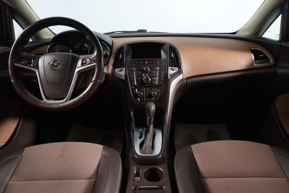 Opel Astra J Рестайлинг Новосибирск  - изображение 9