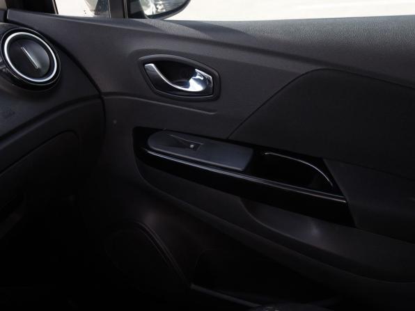Renault Kaptur I с пробегом 2016 года, цена 1 130 000 рублей, 143098 км, внедорожник, Автокод Объявления