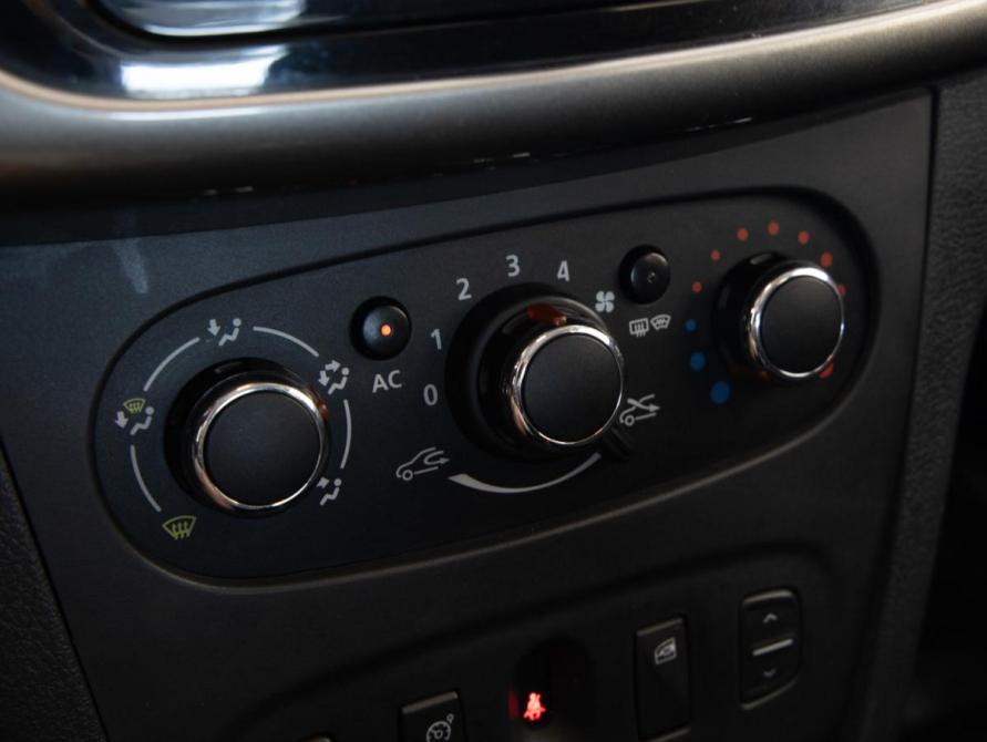 Renault Logan II Санкт-Петербург  - изображение 16
