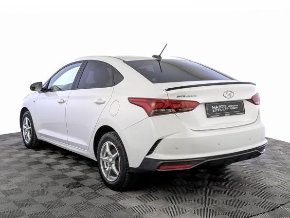 Hyundai Solaris II Рестайлинг с пробегом 2022 года, цена 1 610 000 рублей, 76766 км, седан, Автокод Объявления