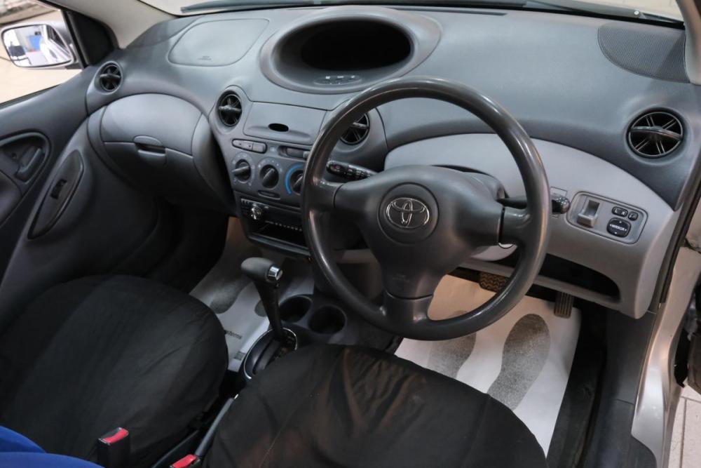 Toyota Vitz I (P10) Омск  - изображение 11