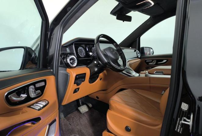 Mercedes-Benz Vito III (W447) с пробегом 2024 года, цена 8 800 000 рублей, 45394 км, минивэн, Автокод Объявления