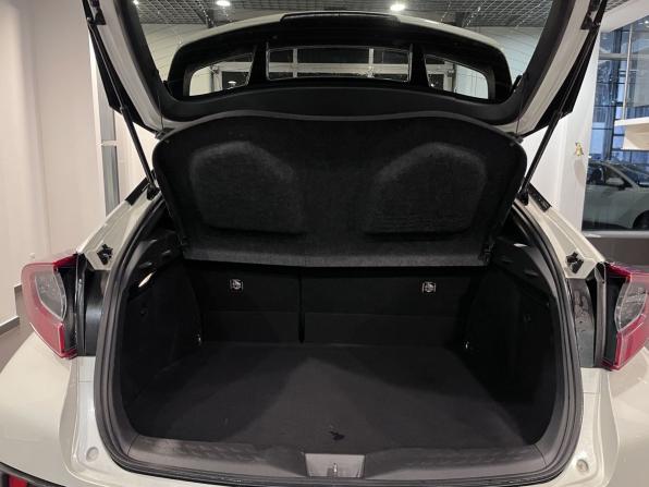 Toyota C-HR I с пробегом 2018 года, цена 2 213 000 рублей, 103028 км, внедорожник, Автокод Объявления