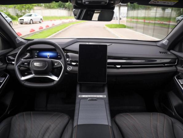 Geely Preface I с пробегом 2024 года, цена 2 499 000 рублей, 21267 км, седан, Автокод Объявления