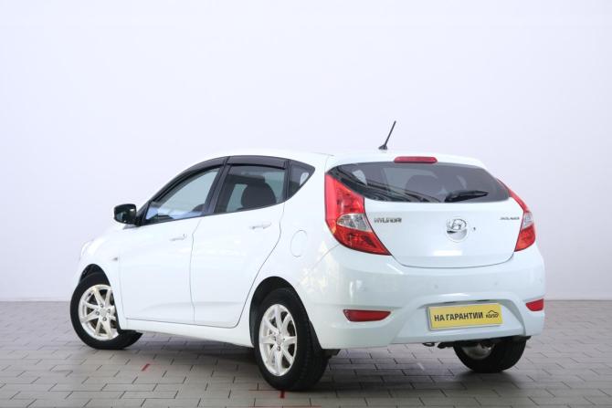 Hyundai Solaris I с пробегом 2012 года, цена 819 000 рублей, 165000 км, хэтчбек, Автокод Объявления