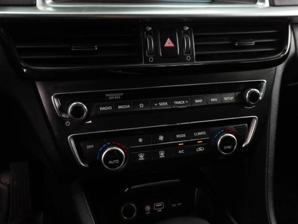 Kia Optima IV с пробегом 2018 года, цена 1 449 000 рублей, 277566 км, седан, Автокод Объявления