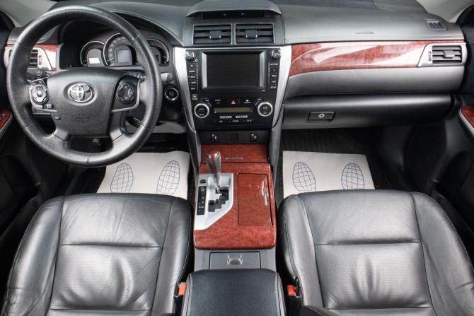 Toyota Camry VII (XV50) с пробегом 2013 года, цена 1 599 000 рублей, 229500 км, седан, Автокод Объявления