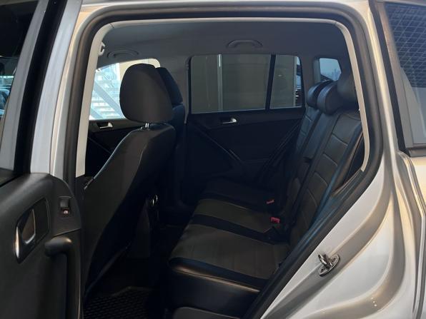 Volkswagen Tiguan I Рестайлинг с пробегом 2011 года, цена 1 220 000 рублей, 118888 км, внедорожник, Автокод Объявления