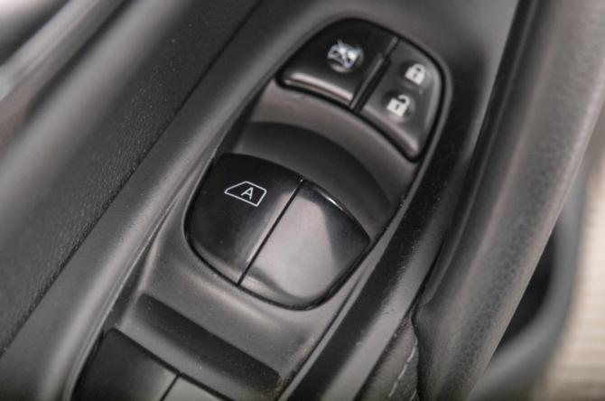 Nissan Qashqai II с пробегом 2017 года, цена 1 659 000 рублей, 123000 км, внедорожник, Автокод Объявления
