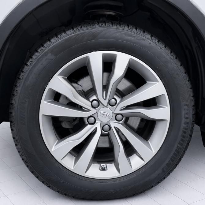 Geely Atlas I Москва  - изображение 18