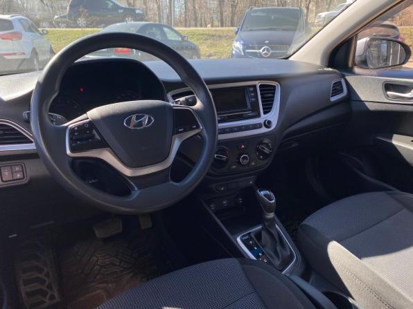 Hyundai Solaris II с пробегом 2019 года, цена 1 390 000 рублей, 115870 км, седан, Автокод Объявления